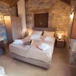 Monodendri Aparthotel