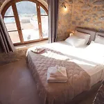 Monodendri Aparthotel