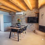 Monodendri Aparthotel Yerolimin