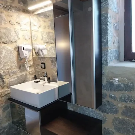 Apart Otel Monodendri Yerolimin