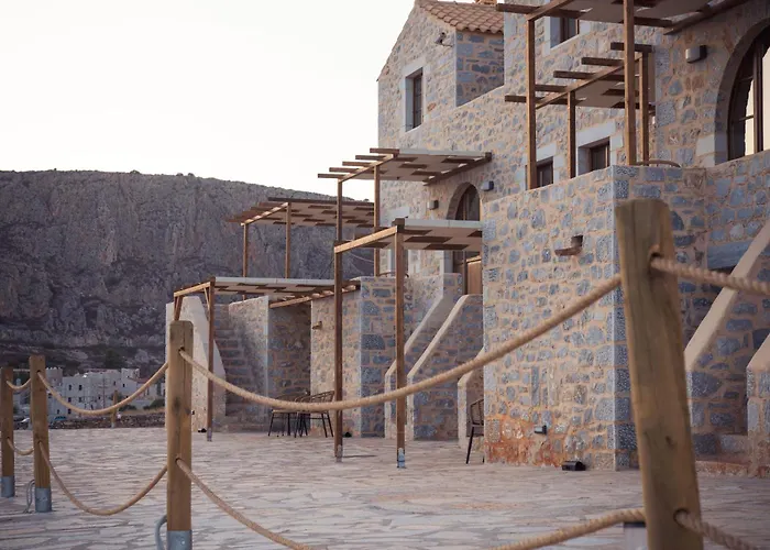 Apart-hotel Monodendri Yerolimin