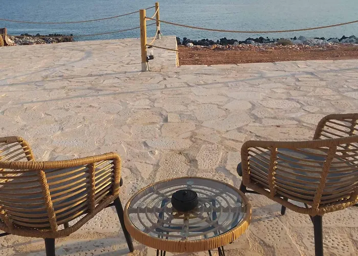 Ξενοδοχείο με διαμερίσματα Monodendri 3*